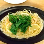 Pizzeria NICOLA 六甲店 - 海老と国産レモンのクリームパスタ