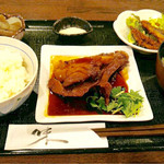 魚屋 魚八 - 押付のカマ煮定食 1,000円