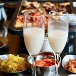 シガン 生サムギョプサル専門店 - シャンパンマッコリ
