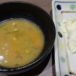 焼鳥日高 - 煮込みの具をほぼ食べ終えたところへ…