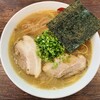 三四郎 - ★魚介豚骨醤油¥980＋麺大盛り¥150
　　　スープ　｜　豚骨×魚介の和出汁ブレンド
　　　麺　　　｜　低加水細ストレート
　チャーシュー｜　厚切り2枚 / とろける肉質