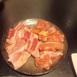 焼肉ホルモンまるよし - タレと塩が選べます今日は塩で注文