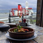 Del Mar COMEDOR Y TERRAZA - オマール海老と生ウニのカネロニ・ネグロ