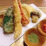 京出汁おでんと旬菜天ぷら 鳥居くぐり - 