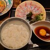海鮮・相撲茶屋　うわじま場所 - 鯛めし（配膳時）、奥に炙りレバーが見えます。