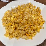 京華小吃 - 黄金炒飯　薄味仕立てで麻婆豆腐かけてもと書かれてましたが、このままでとても好みのお味