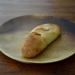 パンの店　おだしま - バジルフランク