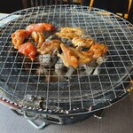 焼肉一番 団楽 - かまどはけいそう土、炭火焼きです
換気が良いので臭いません