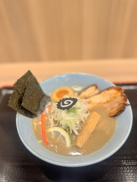 弘前煮干し中華そばスタンド ニボる? - 南新宿/ラーメン | 食べログ