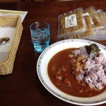 喫茶 ふきのとう - 紫黒米(しこくまい)カレーと北信州栄村の秋山郷の秋山なんばん漬