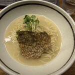堂の浦 - 名物　鯛の塩らぁー麺