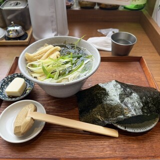 僕とうどんとカツオだし_0