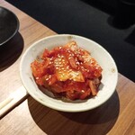 牛舞 ホルモン焼肉酒場 - 白菜キムチ