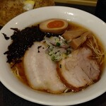 煮干しらーめん 田中にぼる - 古式煮干し醤油らーめん