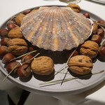 ライラ - 北海道産天然帆立 カリフラワーのサバイヨン くるみ ヘーゼルナッツ そのコンソメ1