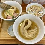 ユナイテッド ヌードル アメノオト - 昆布水つけめん 塩 麺増し+200g 海老わんたん