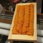 舟玄 - 箱うにと大将の魅力的な手・・・