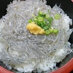 あじや - 生しらす丼