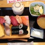 Shinno shin - にぎり寿司、お味噌汁、サラダ、茶碗蒸し付き
