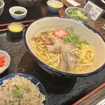 沖縄料理 新垣家 - 