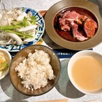 鉄板焼肉とジンギスカンぼんた - 肉2種盛りランチ