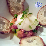 ビストロ ロジウラ - 「グリーンアスパラとサーモンのタルタル　温泉卵 」