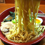 ○寅 麺屋 山本流 - 麺持ち上げ