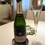 ラ メゾン ドゥ グラシアニ - Champagne HENRIOT Brut Souverain