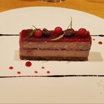 フロレゾン - 冷前菜(フォアグラテリーヌ、赤すぐり、バルサミコソース)