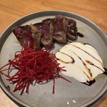 炭火とワイン - 鰹藁焼きタタキ