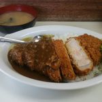 とんかつ美よし - 常連メニュー 極みのロースかつカレー　1300円。究極のカツカレーが食べたいと思った時に是非食べて下さい。注文時は、カツカレーのカツを特製ロースかつ定食のカツに変更して下さいと申し出てください。