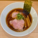 ラーメンLab ろじっく - 料理写真:醤油ラーメン