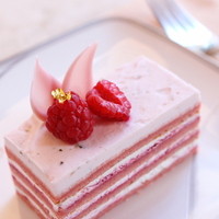 アニヴェルセル カフェ - 季節限定さくらのケーキ