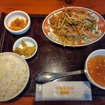 中嘉屋食堂 麺飯甜 - 料理写真:レバニラ定食