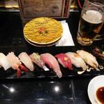 廻る富山湾 すし玉 富山駅店 - お勧め握り１０巻だったと思う（カニをカツオにチェンジしてもらった）