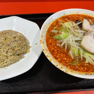 ラーチャン家_0