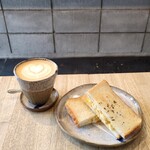 エニー ビー&ビー+コーヒー - 
