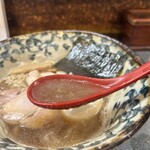 洛二神 - スープの色味