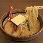 麺場 田所商店 - いつもの低空リフト♪