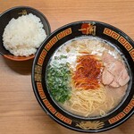 一蘭 - 料理写真:天然とんこつラーメン(創業以来) 980円 , 小ごはん 200円