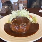 とわいらいと - チーズインハンバーグは定食（ハンバーグ大盛）（1700円）