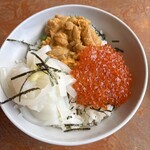 正立食堂 - ウニ・イカ・いくら丼　3,300円