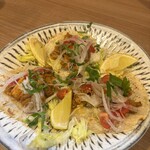 地鶏と旬菜 いとう - まるみ豚を使った特選タコスです
