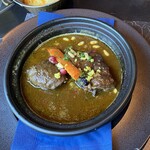 カールヴァーン ブルワリー＆レストラン  - ラム肉とザクロのタジン