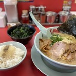 山岡家 - 