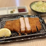 酒屋直営和食バル yanaken boo - 熊本県産
火の本豚の塩とんかつ