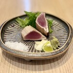 酒屋直営和食バル yanaken boo - 生カツオの塩たたき