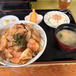 鳥安 - 鳥丼