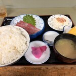 鳥安 - 天然ブリ刺身定食