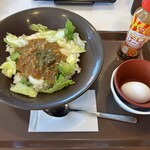 すき家 - 料理写真:スパイシーキーマカレー丼(690円)